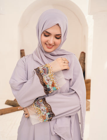 NASMAH EMBELLISHED ABAYA- LIGHT LILAC