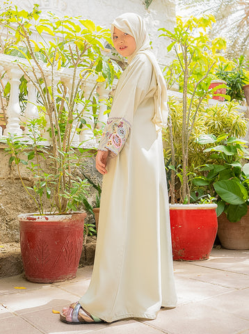 Ruqa Embellished Abaya (kid)